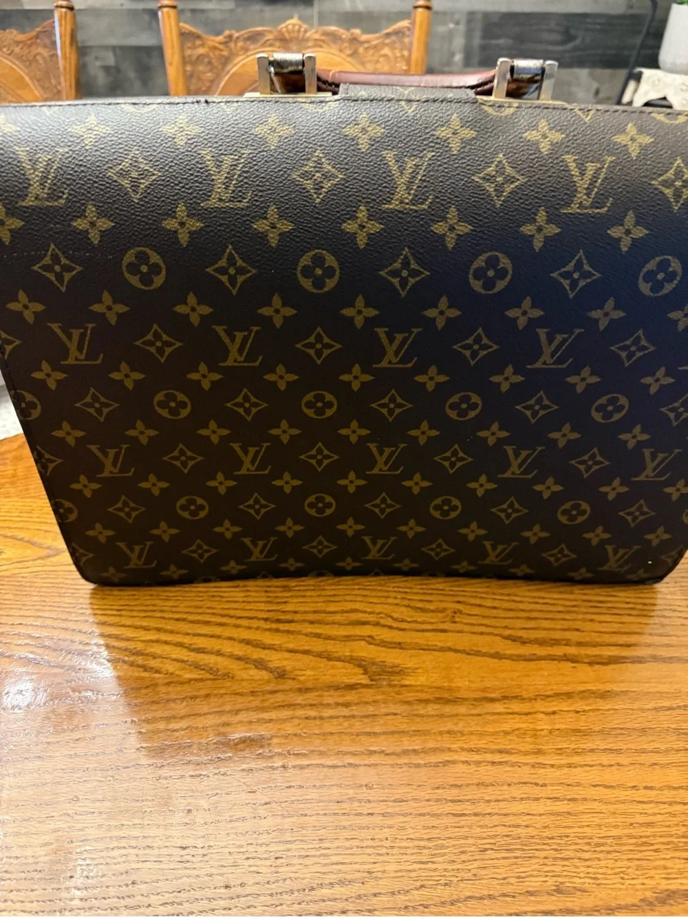 Louis Vuitton Serviette Fermeur Briefcase with Gold Hardware